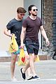 kit harington grabs food in brazil with pals 03