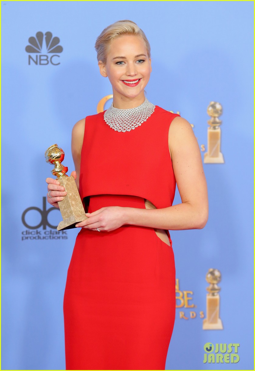 Jennifer Lawrence Switches Up Her Look After Her Golden Globes 2016 Win