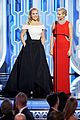 jennifer lawrence amy schumer golden globes video 01