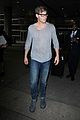 chris pine nerdy glasses lax airport 10