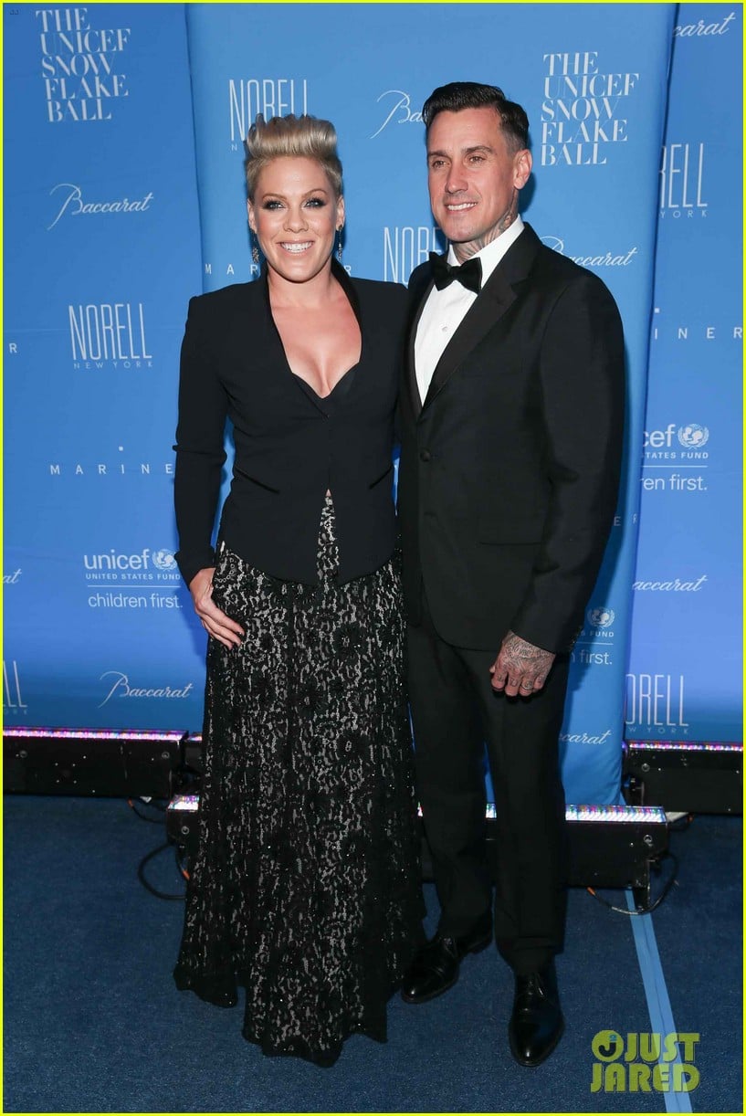 Pink's Hubby Carey Hart Shares Sweet Anniversary Message Photo 3546119
