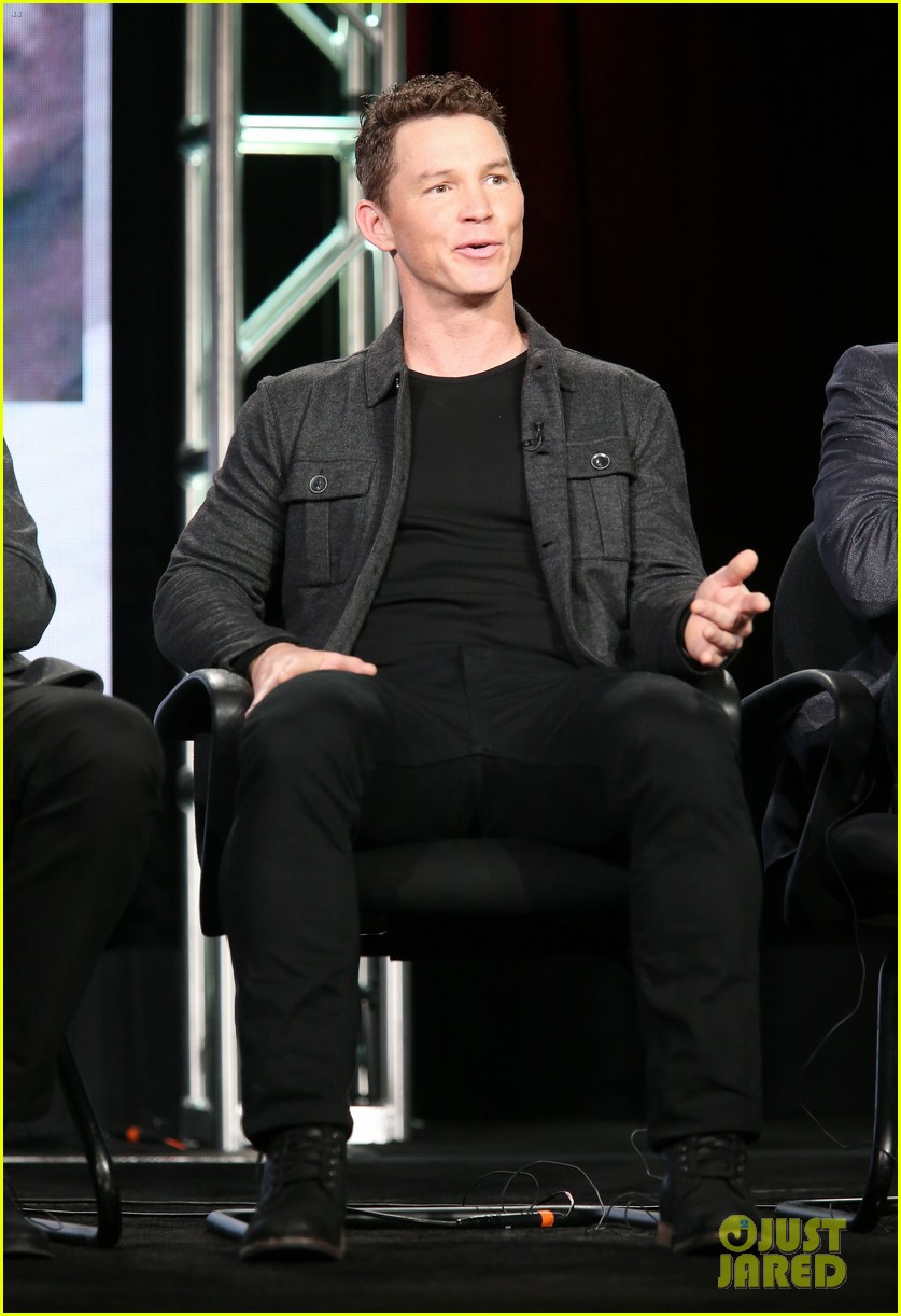 Scott Speedman Goes Shirtless in 'Animal Kingdom' Trailer! Photo