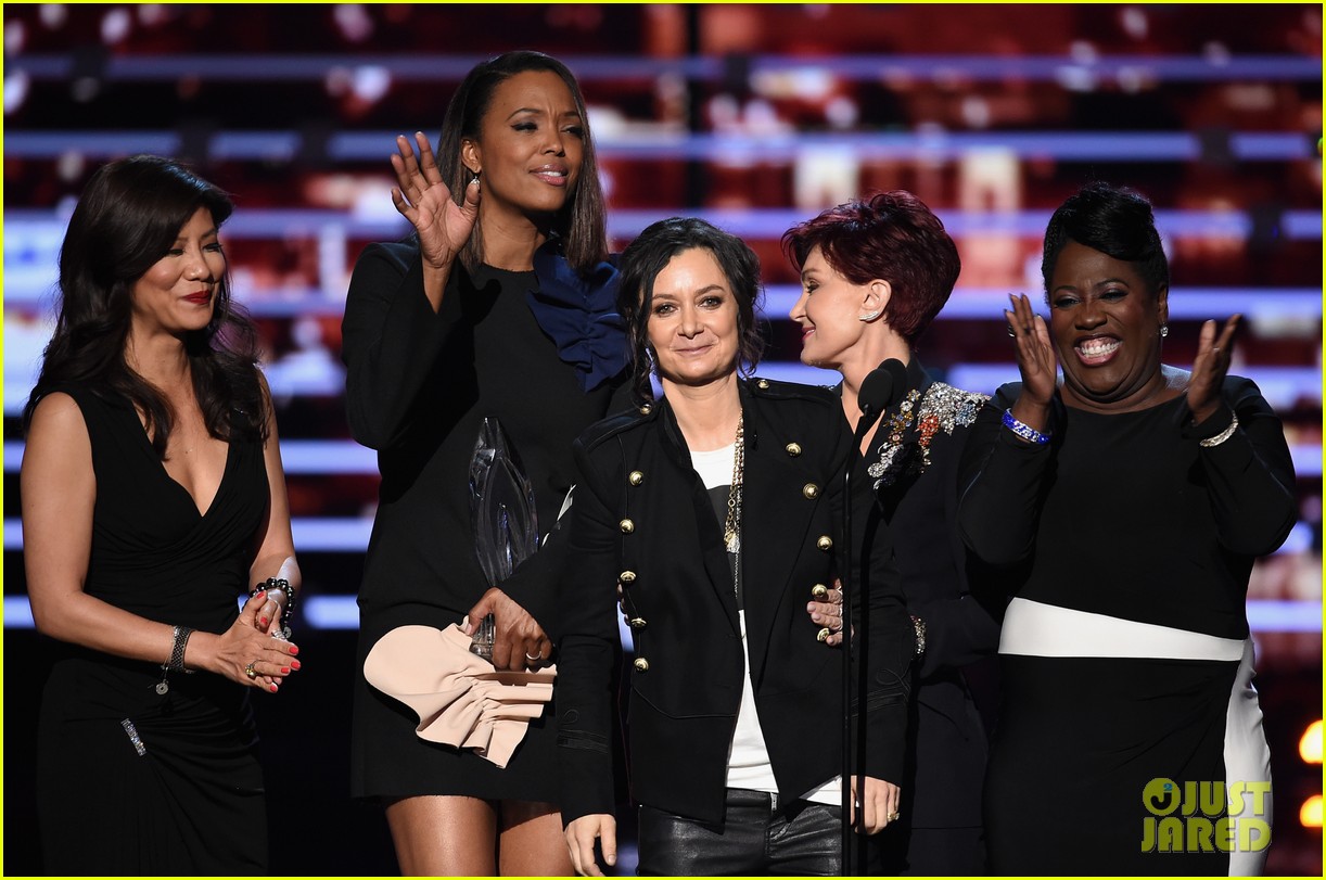 People's Choice Awards 2016 Stage Crasher Also Crashed Kris Jenner's