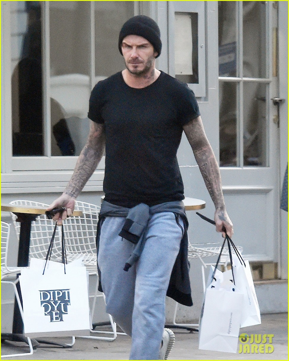 David Beckham Cuddles with Son Cruz in Cute Instagram Photo Photo(02)