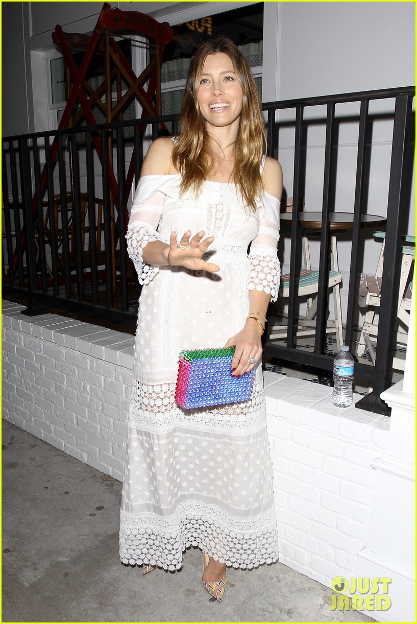 Jessica Biel Celebrates Opening Of New Restaurant Au Fudge! Photo