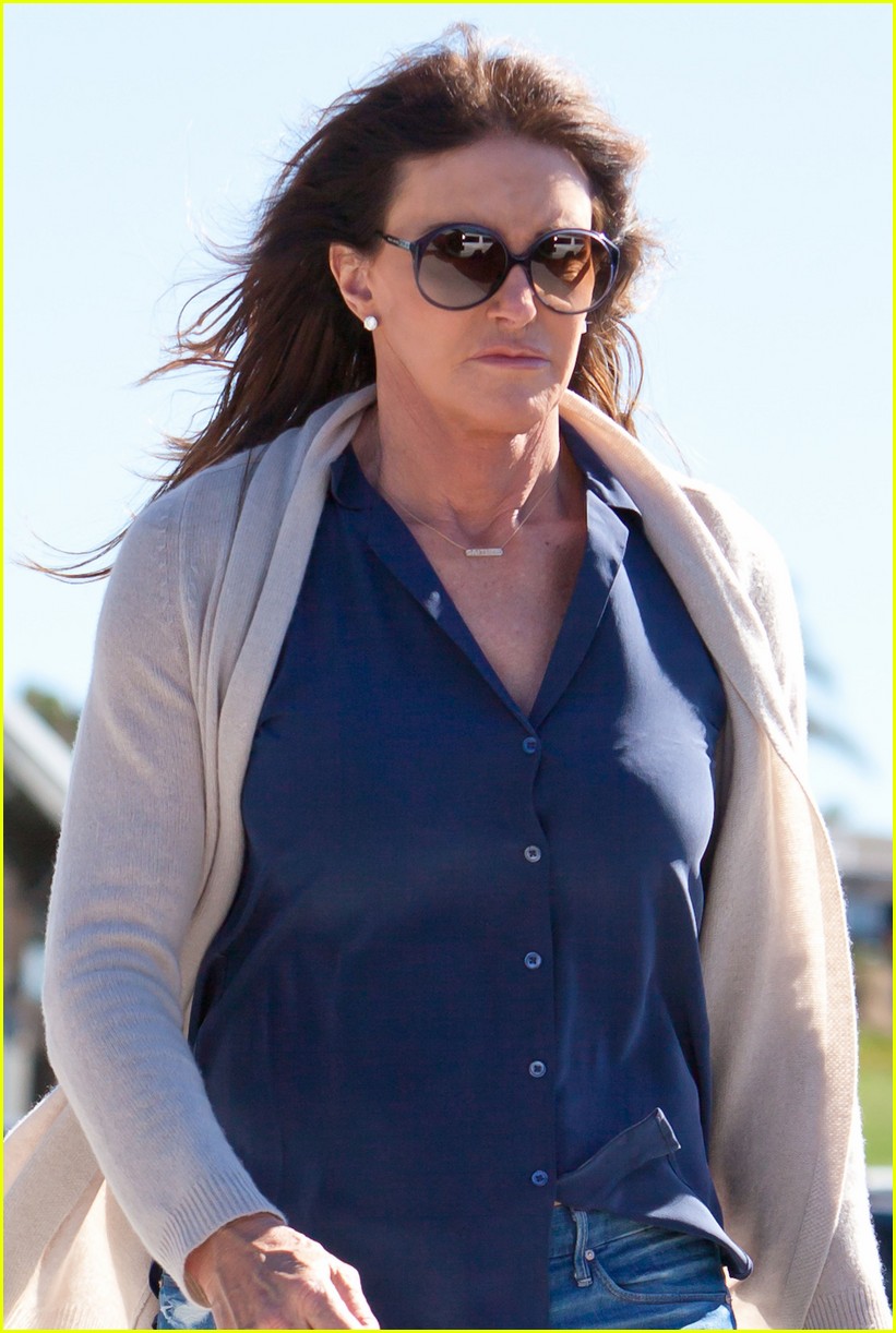 Caitlyn Jennner Get Some Shopping Done in Malibu: Photo 3572785