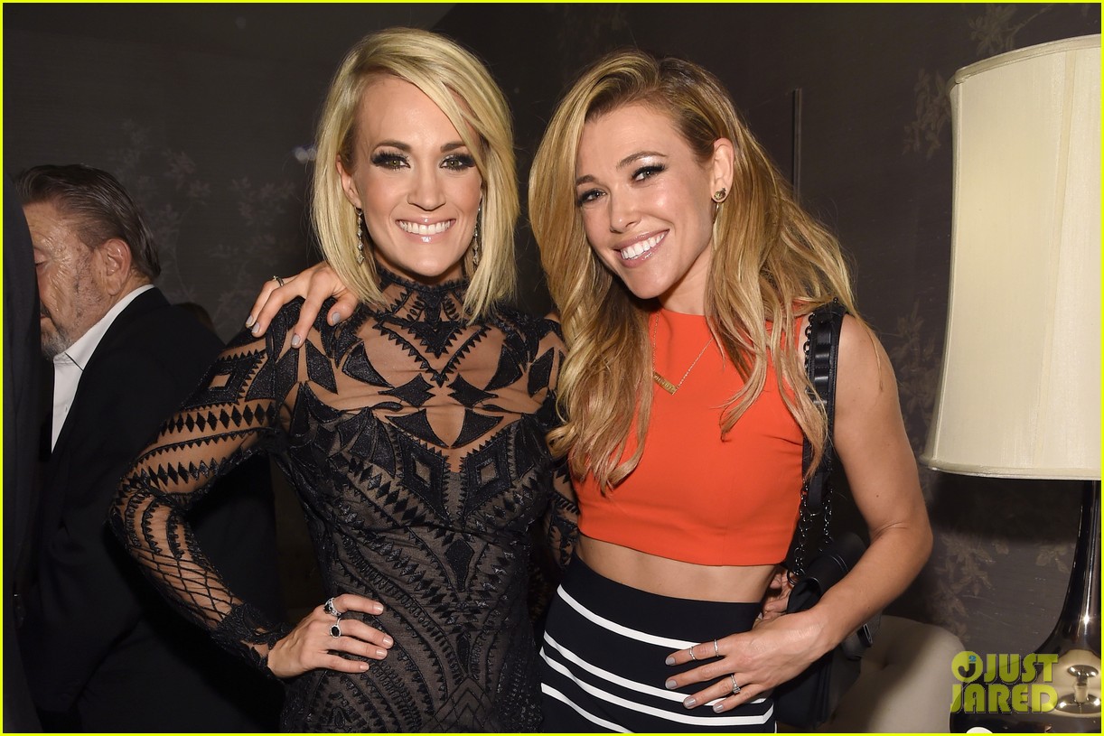 Carrie Underwood Meets Up with Rachel Platten at Grammys 2016 After(02)