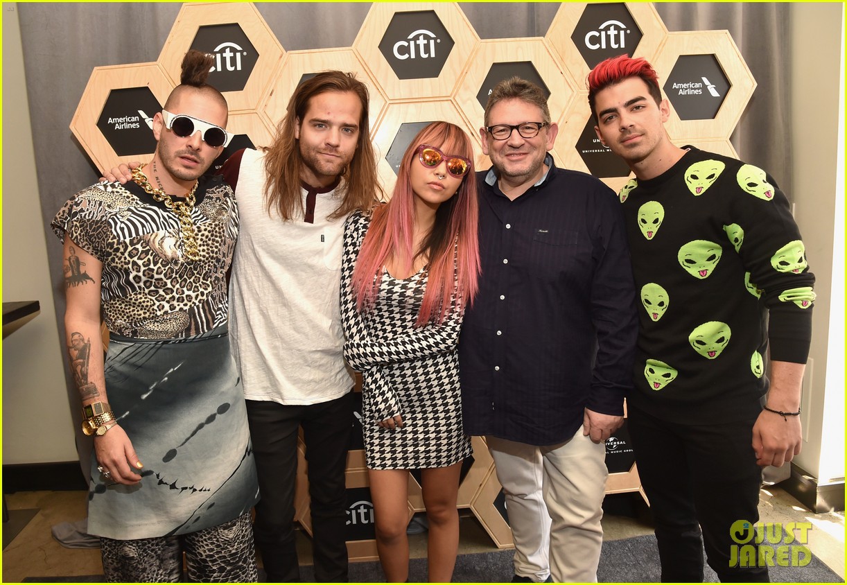 Demi Lovato & The Weeknd Perform at UMG's PreGrammys 2016 Party