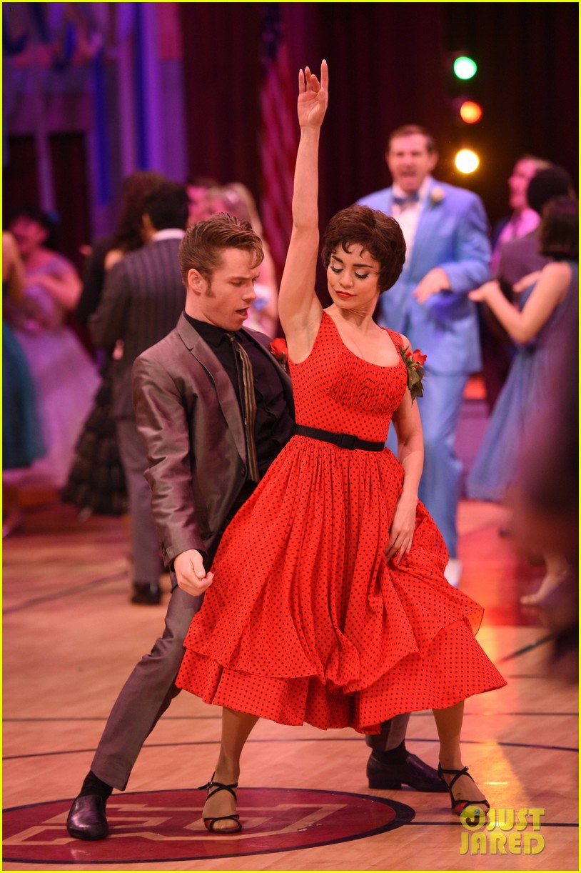 Photo grease live full cast songs list 116 Photo 3566053 Just