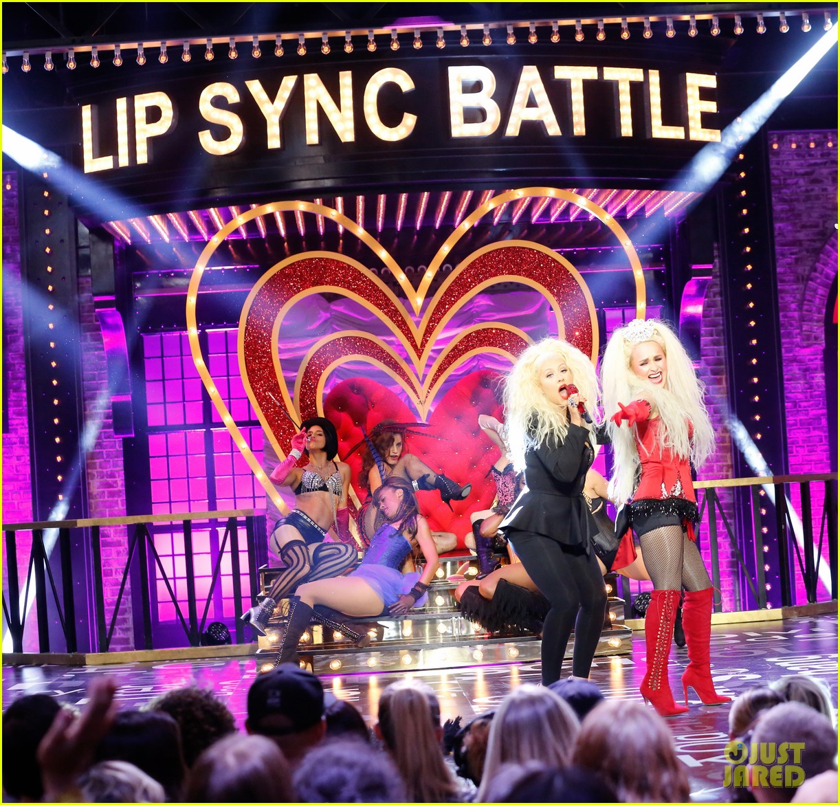 Hayden Gets Christina Aguilera's Help on 'Lip Sync Battle(02)
