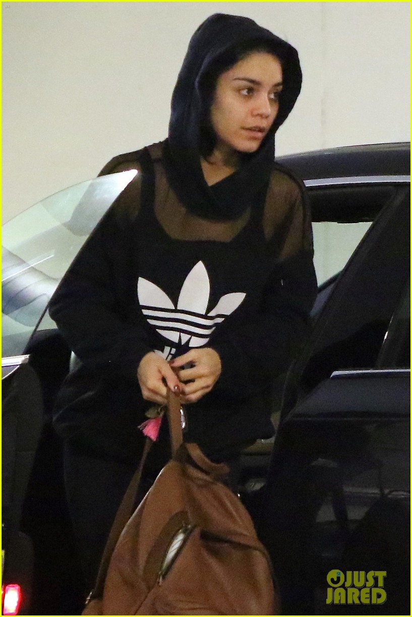 Vanessa Hudgens Cast in NBC's DC Comics Pilot 'Powerless'! Photo 3586105 Vanessa Hudgens