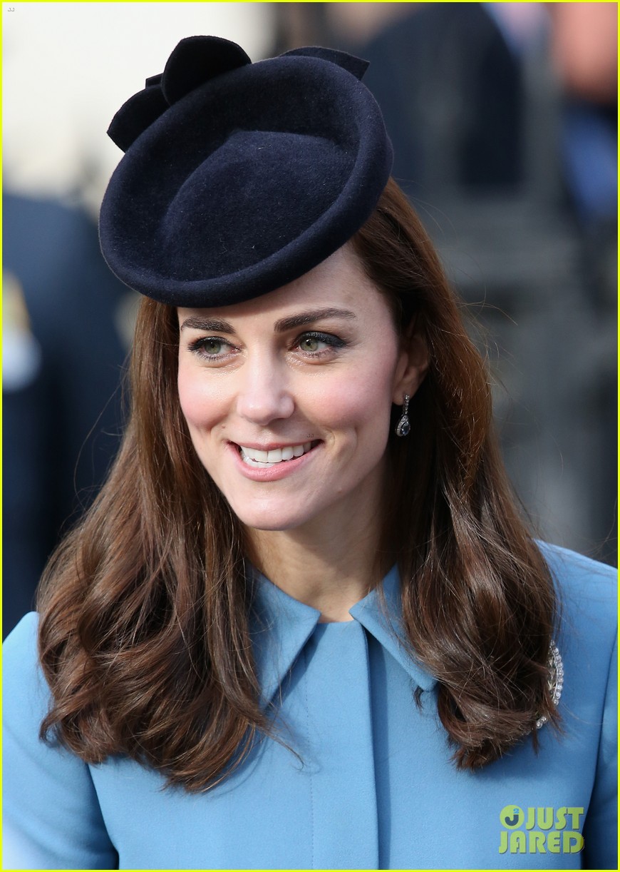 Kate Middleton Says Prince is 'Obsessed' With Planes Photo