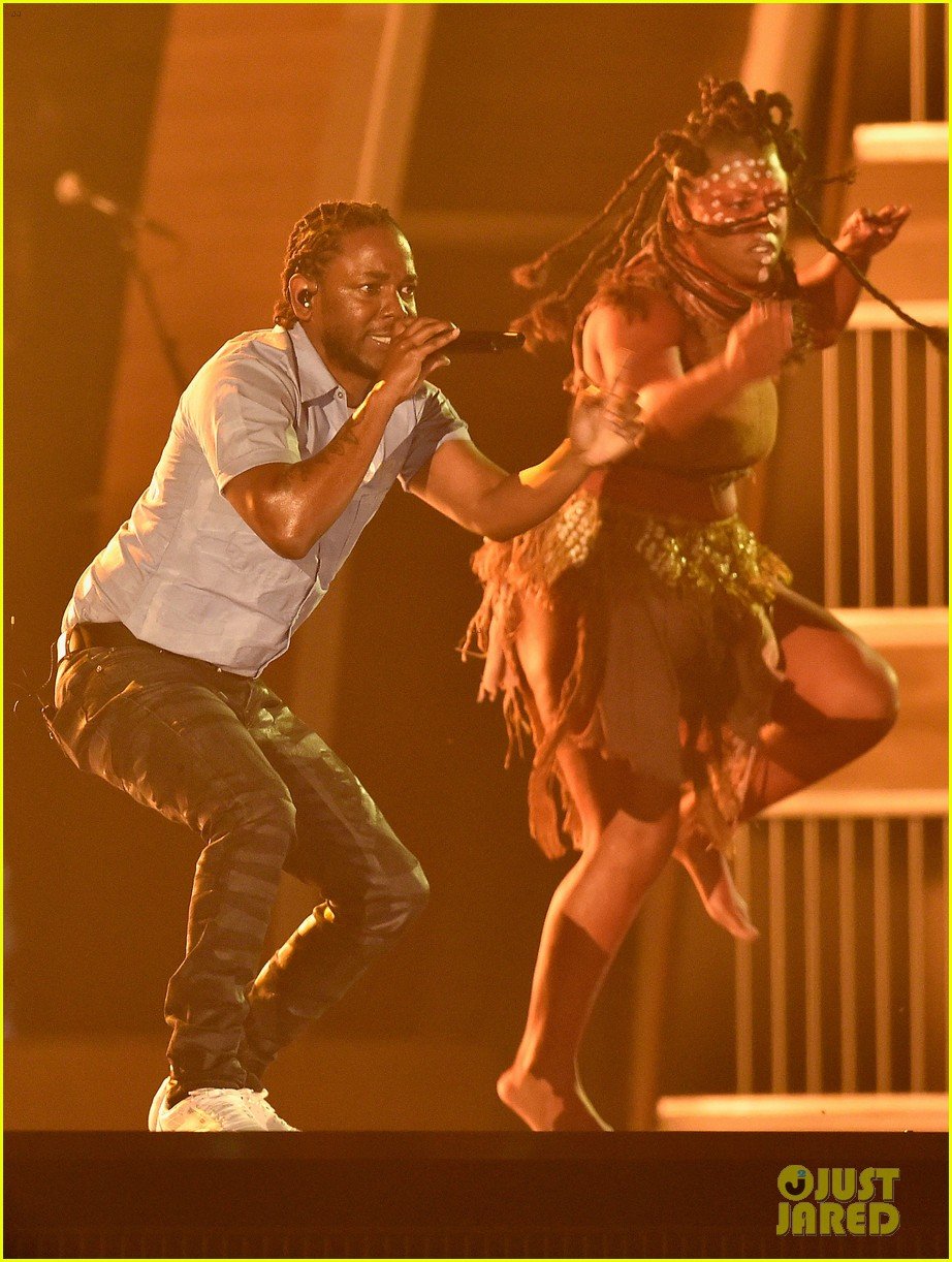 Kendrick Lamar's Grammys 2016 Performance Photo 3579849 Grammys