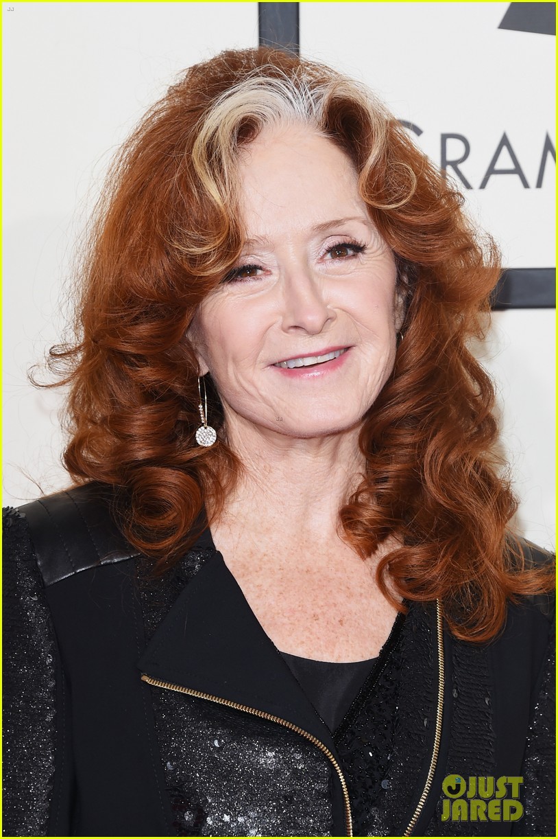 Bonnie Raitt Sparkles at the Grammys 2016: Photo 3579815 | Grammys