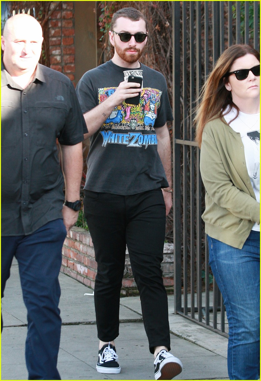 Sam Smith Has Plans to Visit His Mom, Dad and Sisters: Photo 3584544 ...