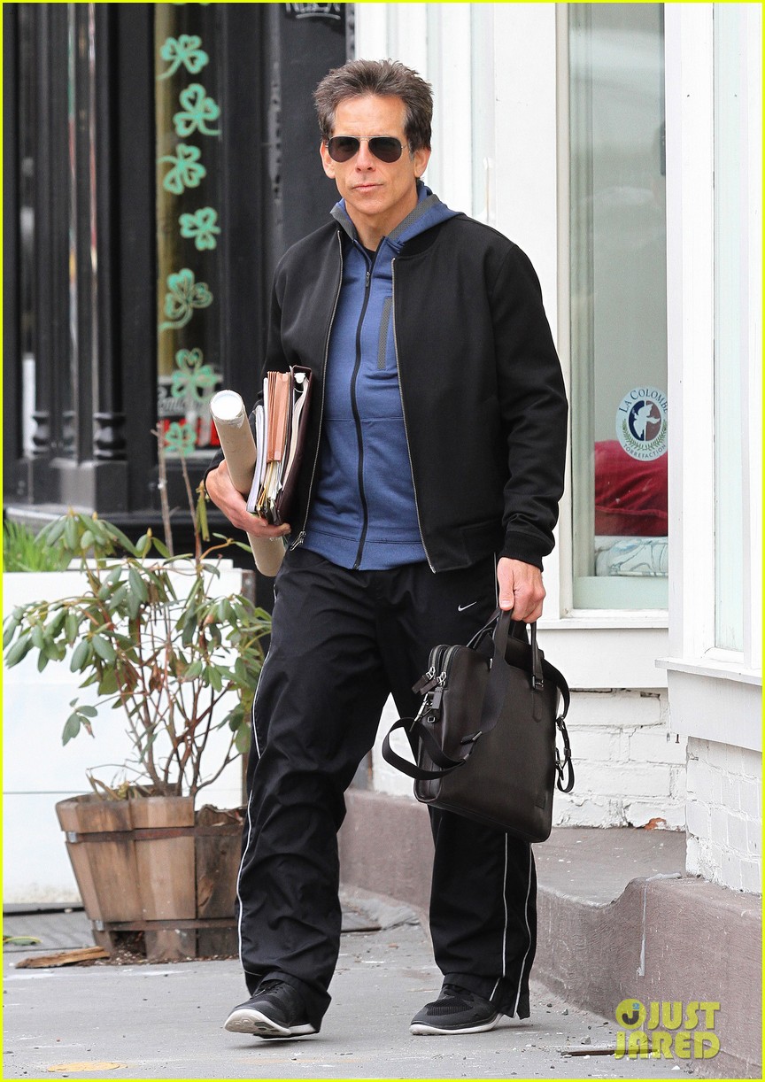Ben Stiller & Dustin Hoffman Film 'Yeh Din Ka Kissa' in NYC Photo