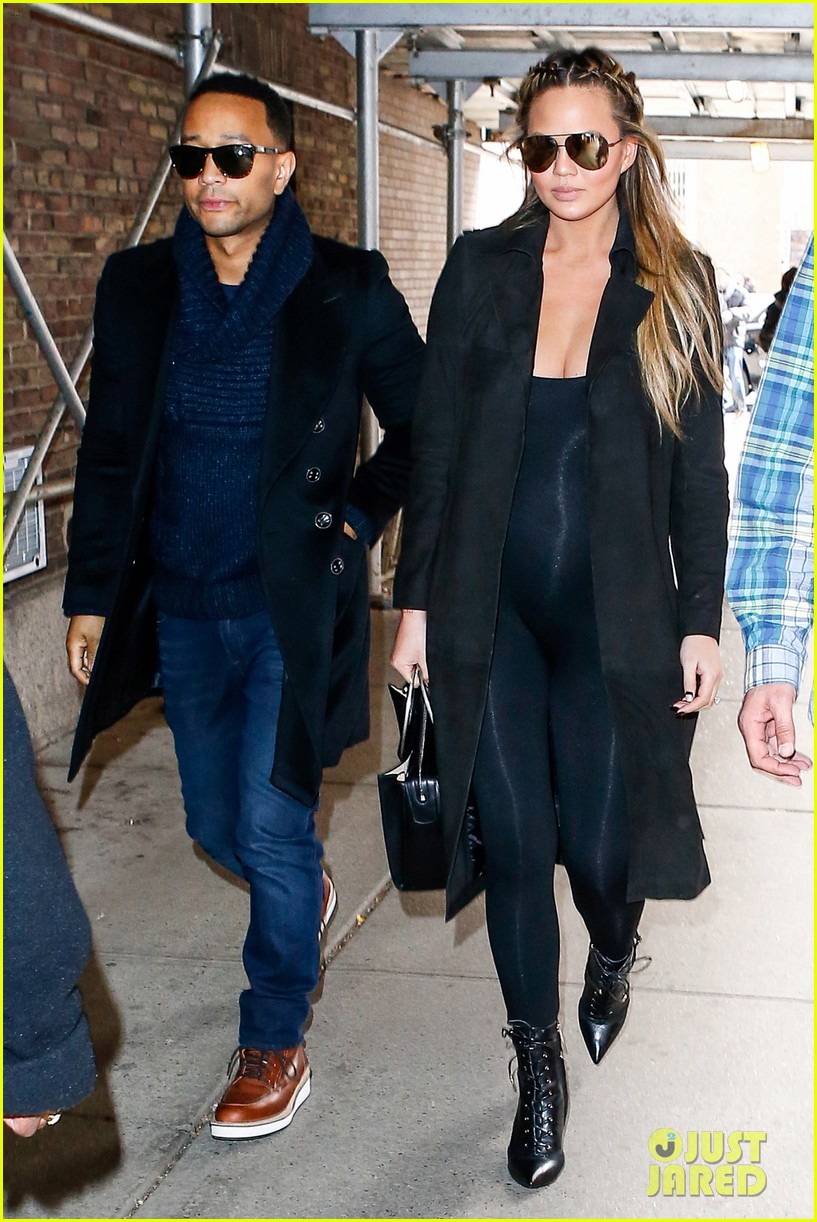 Chrissy Teigen Gets Baby Advice From Kim Kardashian Photo 3596937