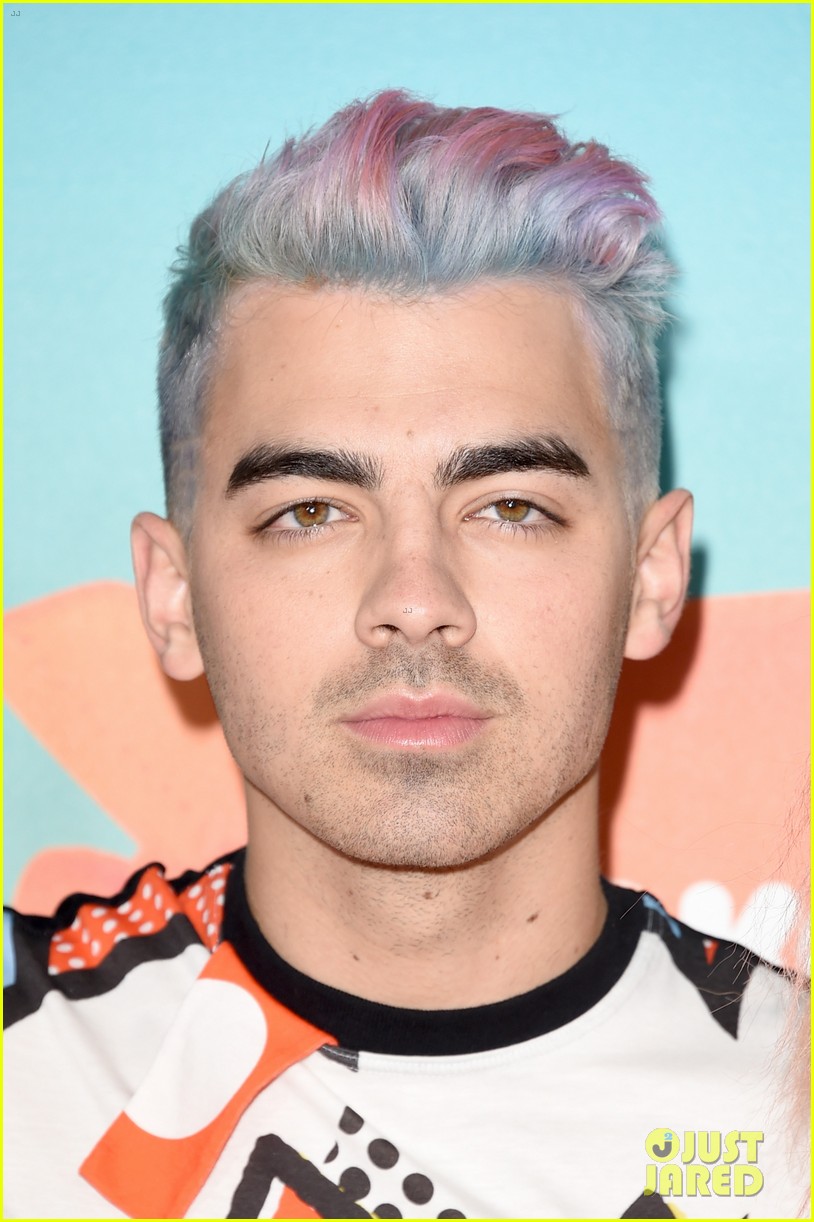 Joe Jonas & DNCE Arrive at the Kids Choice Awards 2016 Orange Carpet