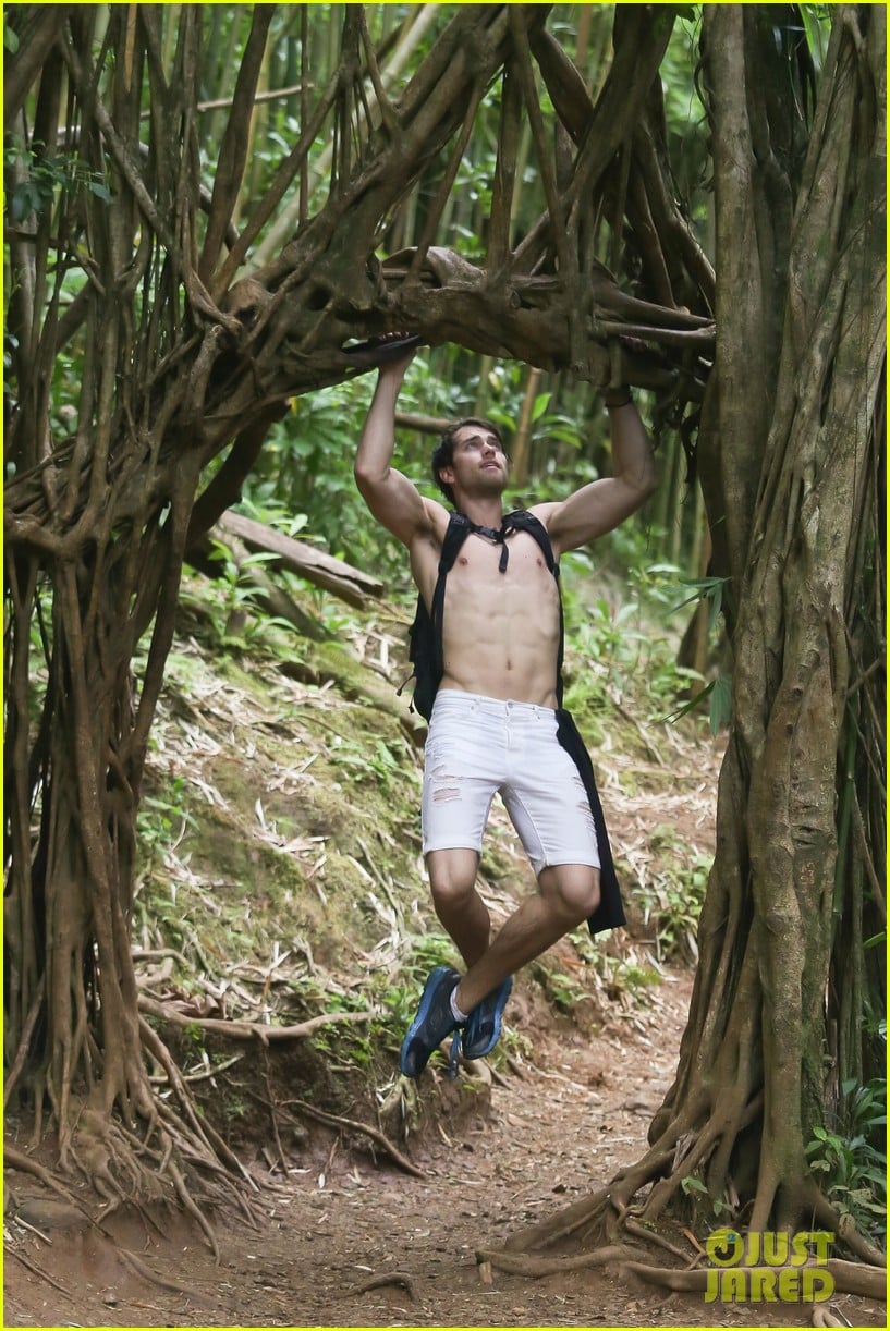 The Bold and the Beautiful's Pierson Fode Shows His Ripped Shirtless