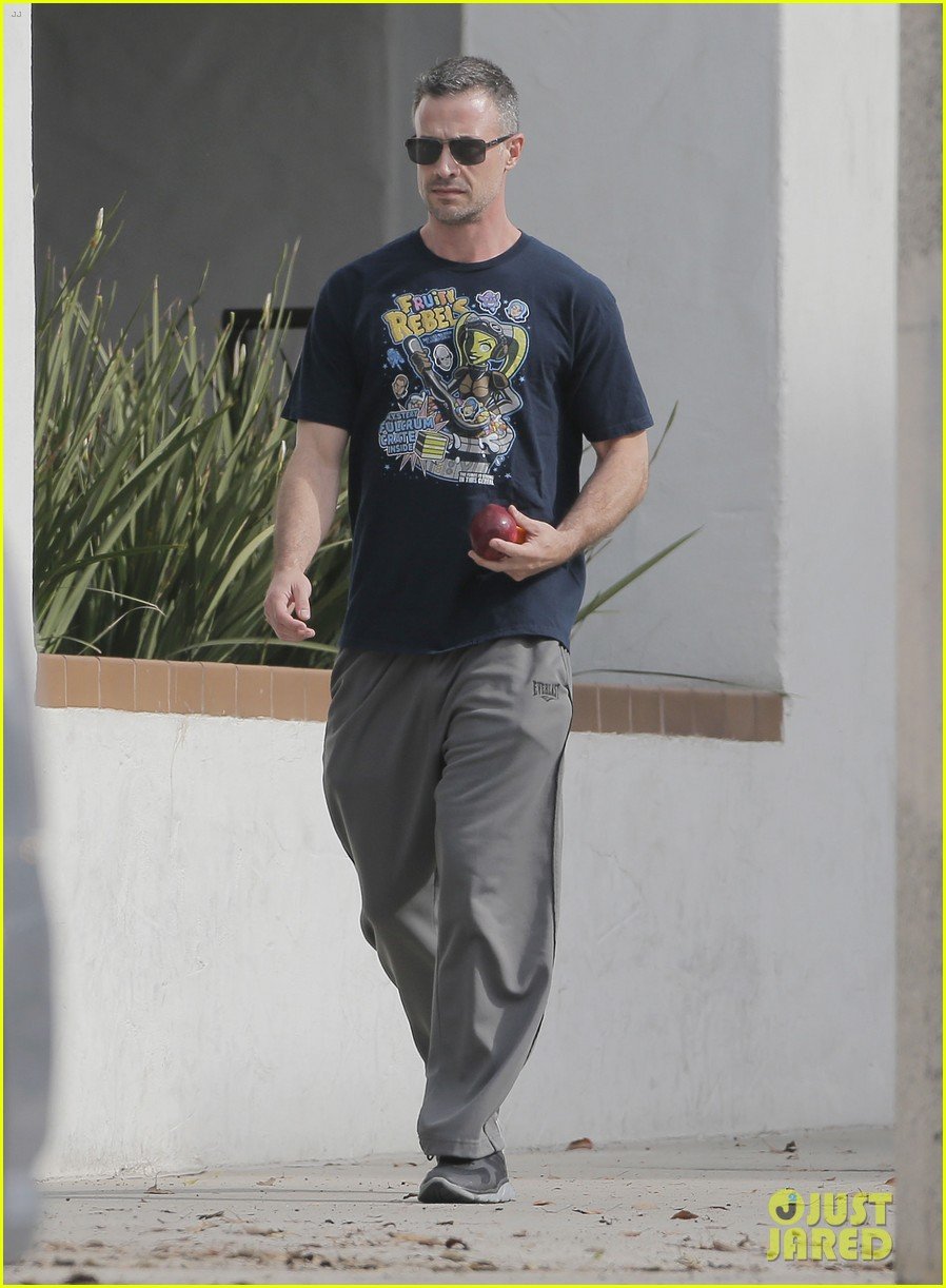 Freddie Prinze Jr. Steps Out Before His 40th Birthday: Photo 3598234