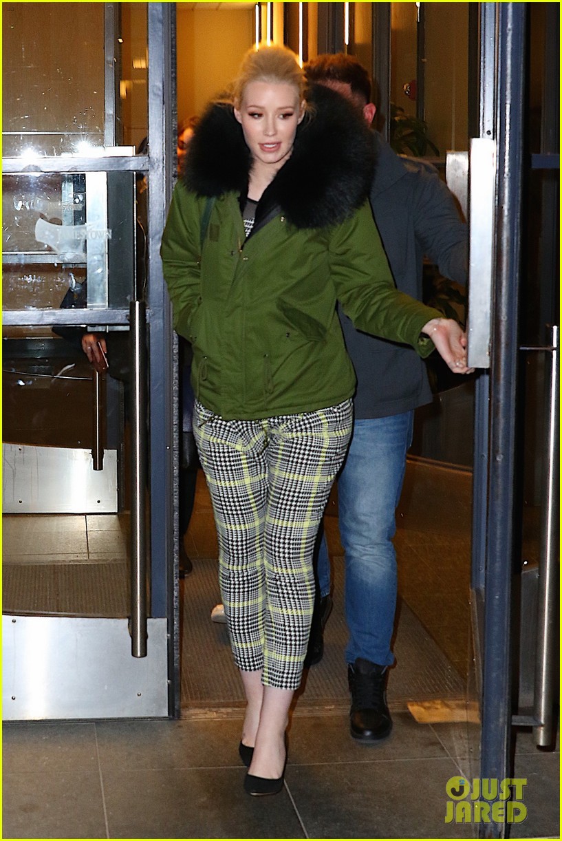 Britney Spears' Team Checked Iggy Azalea's Home Before She Ate Dinner(02)