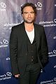 kaley cuoco big bang cast alzheimers association sardis 25
