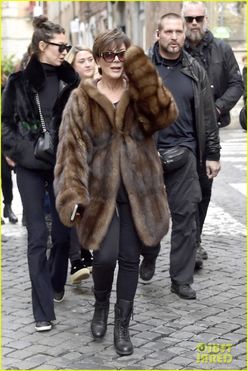 Kendall Jenner Takes Her Film Camera to Rome Photo 3602501 Kendall