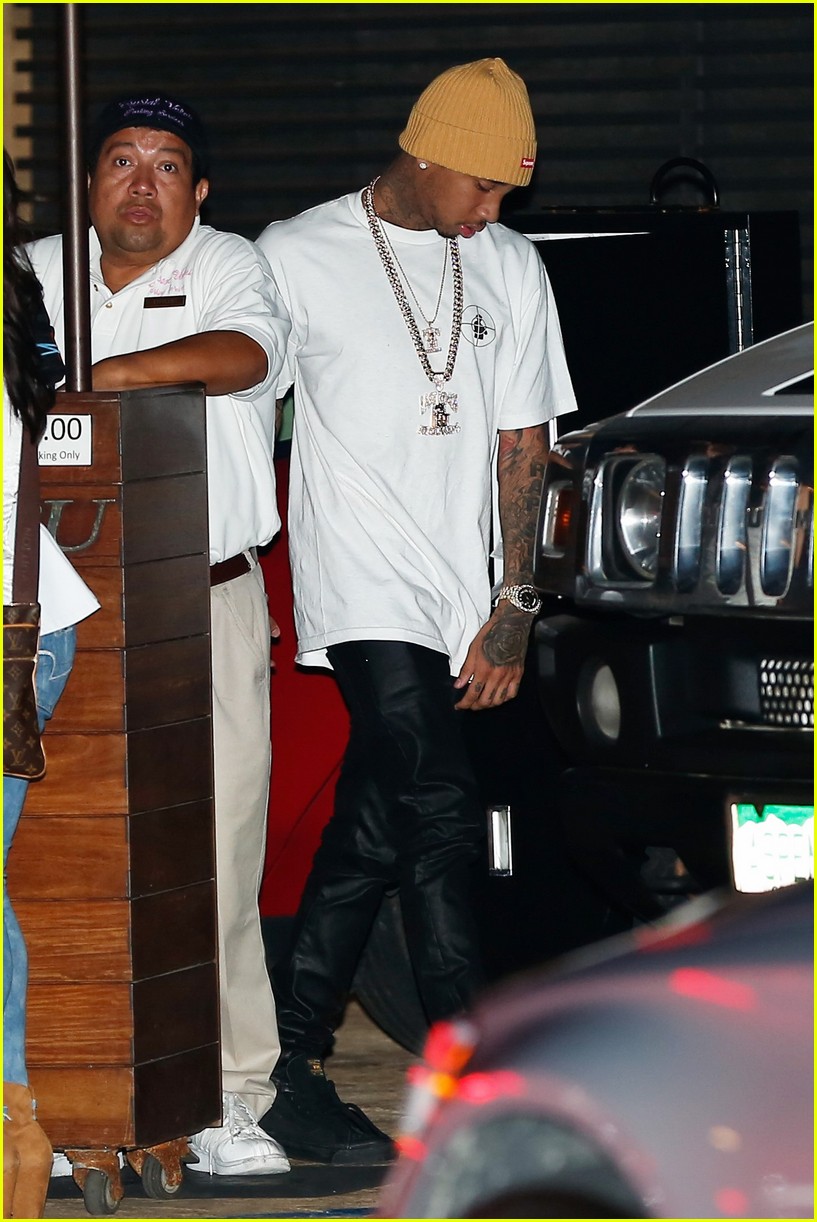 Rob Kardashian Celebrates Birthday at Dinner With His Family : Photo