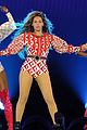 beyonce fans slay with single ladies dance formation tour 05