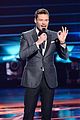 brian dunkleman returns to american idol for finale 01