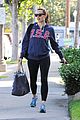 jennifer garner shows patriotic pride hoodie 02