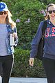 jennifer garner shows patriotic pride hoodie 06