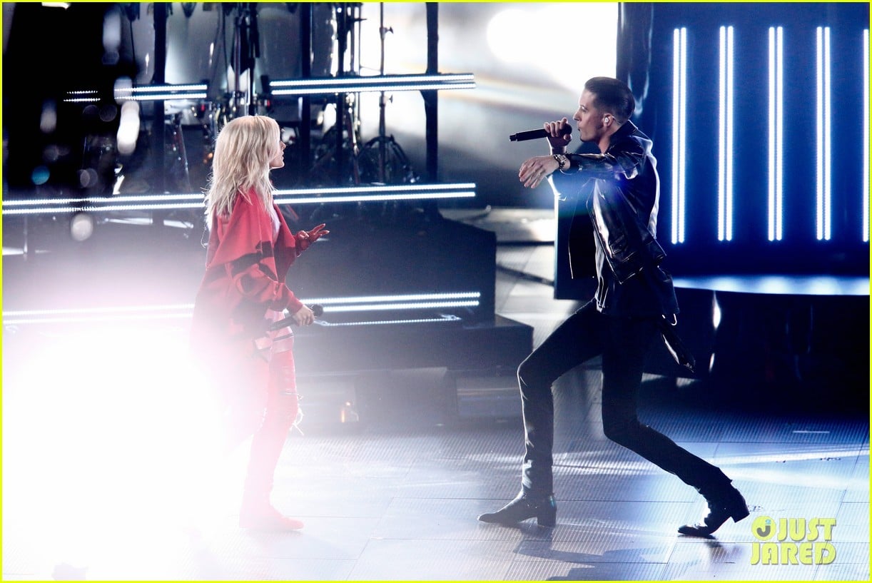 G Eazy Bebe Rexha Perform Me Myself I At Iheartradio Awards 16 Photo 362 Bebe Rexha G Eazy Pictures Just Jared