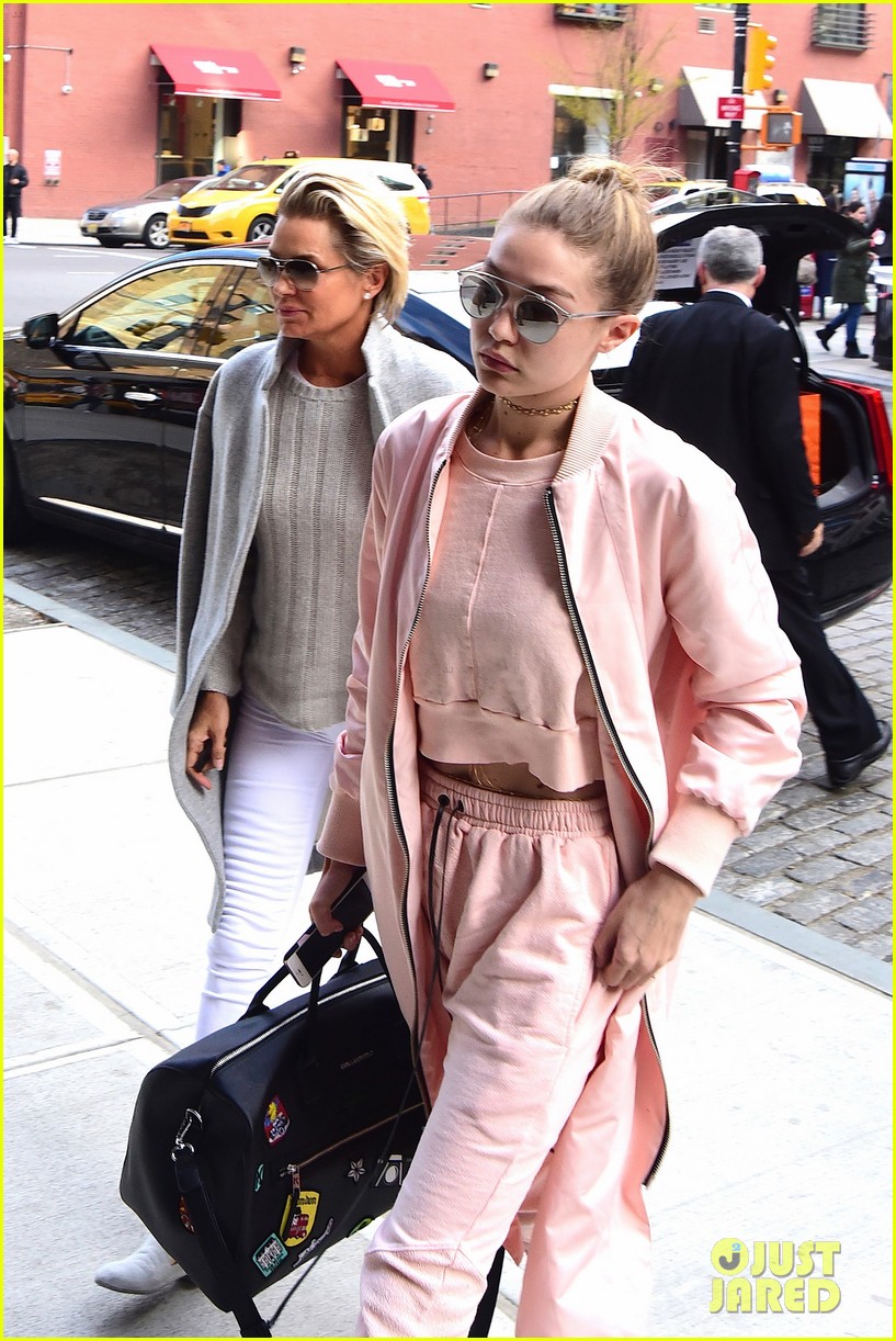 Gigi Hadid Dishes About Working with Zayn Malik: 'I Wish I Could Be on ...