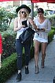 julianne hough lunch with mom 03