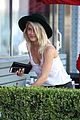 julianne hough lunch with mom 14