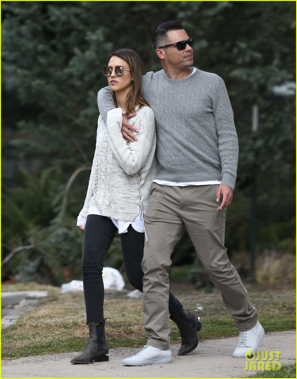 Photo: jessica alba nicole richie kate hudson aspen wedding 39 | Photo
