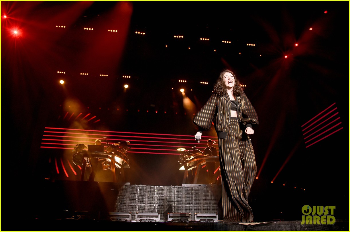 Lorde & Sam Smith Surprise at Disclosure's Coachella Set! Photo