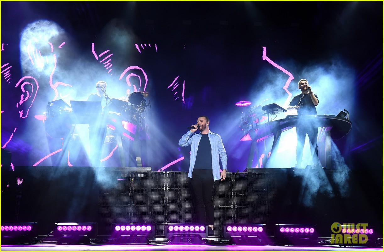 Lorde & Sam Smith Surprise at Disclosure's Coachella Set! Photo