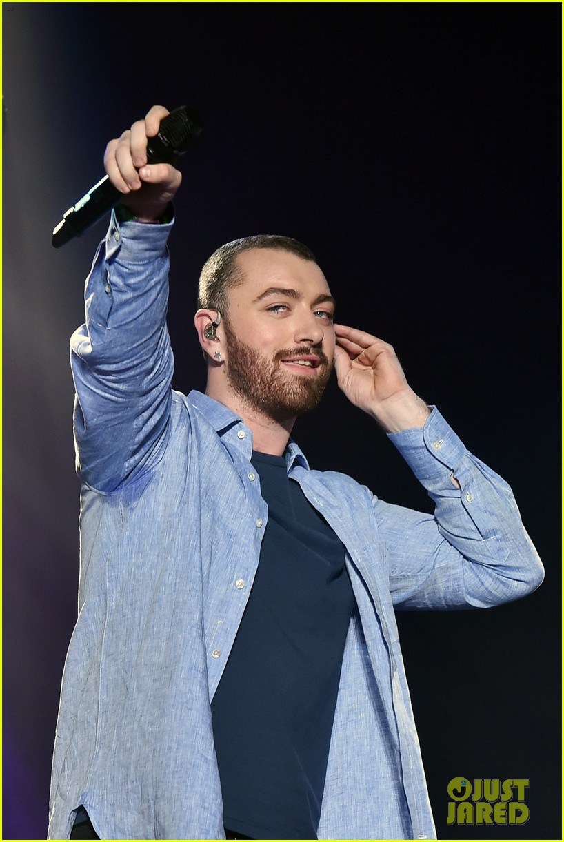 Photo lorde sam smith surprise at disclosure coachella set 14 Photo