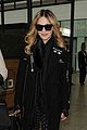 madonna flies into london 14