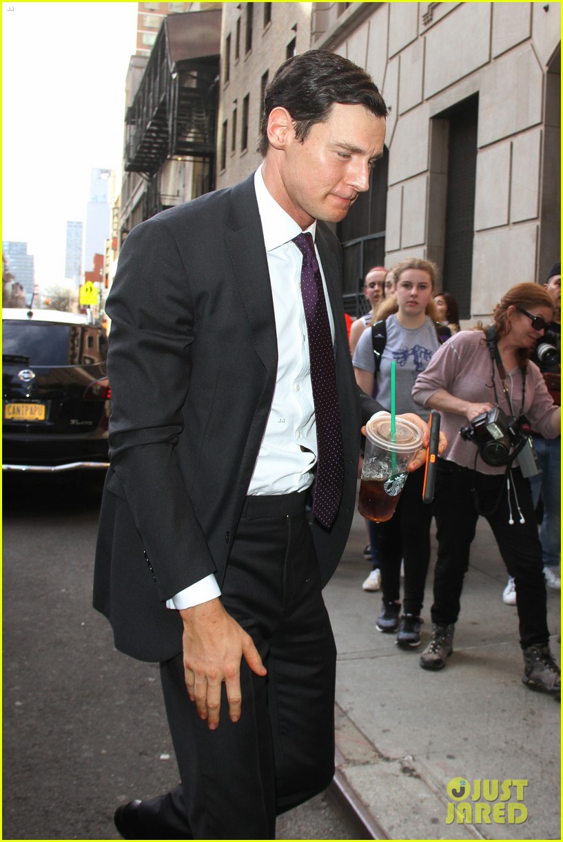 Benjamin Walker Goes Shirtless for 'American Psycho' Performance on