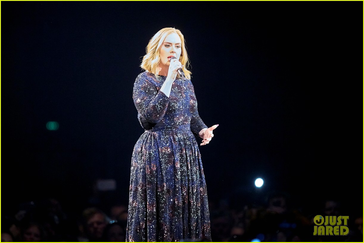 Adele Reacts to 'Lemonade,' Thanks God for Beyonce Photo 3647337