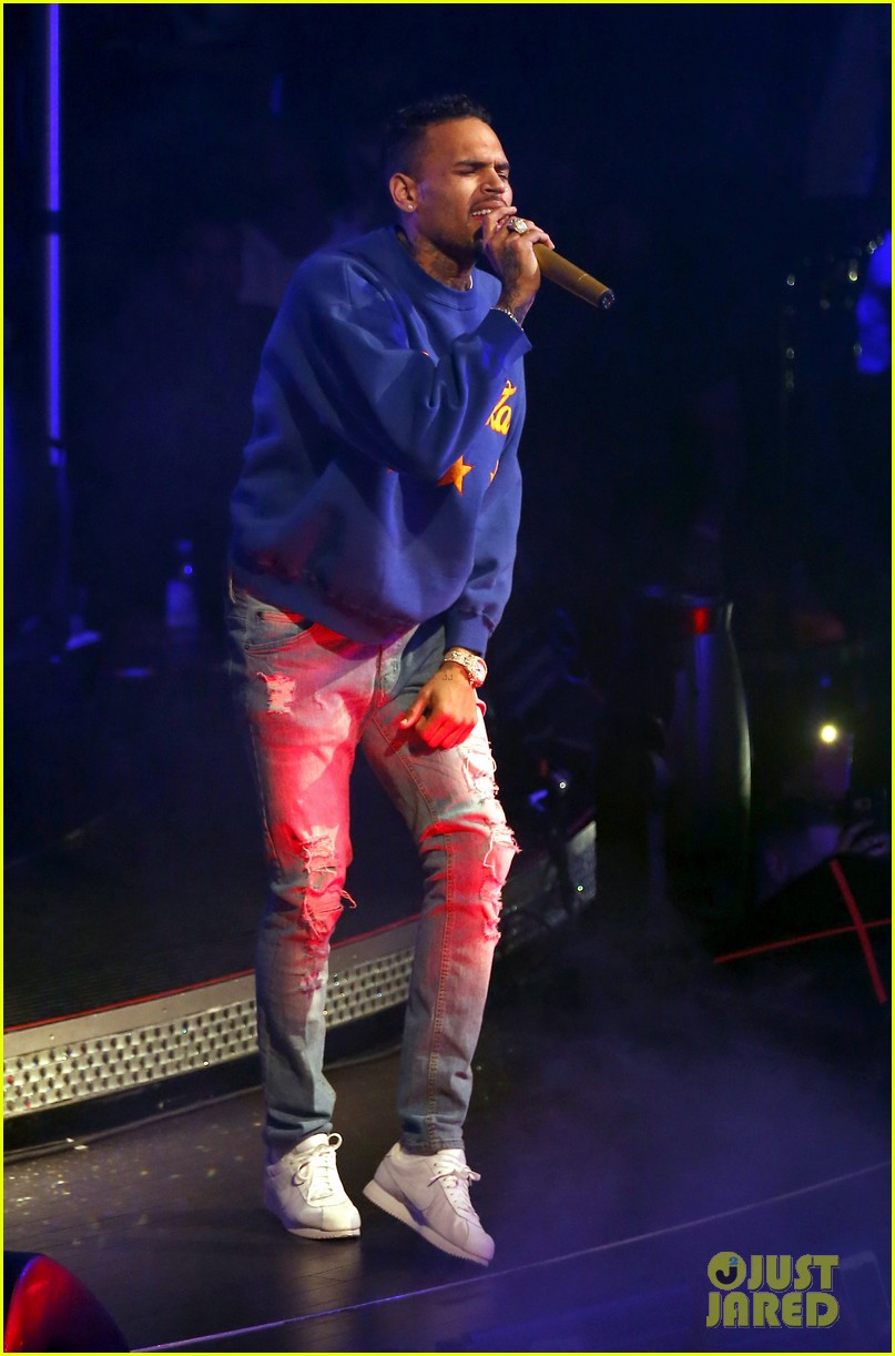 Chris Brown Celebrates His 27th Birthday in Sin City: Photo 3650351