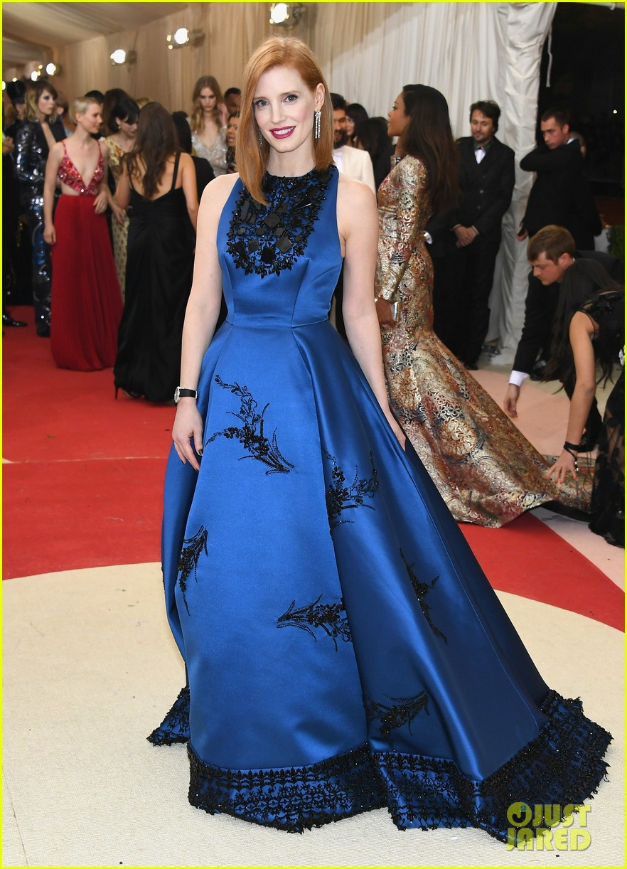 Jessica Chastain Wears Peacock Blue Prada to Met Gala 2016 Photo