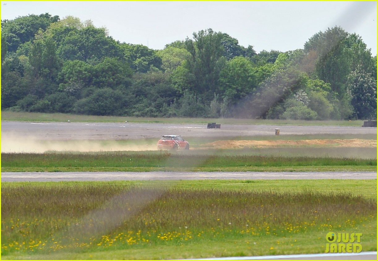 Photo damian lewis top gear filming london 21 Photo 3668707 Just