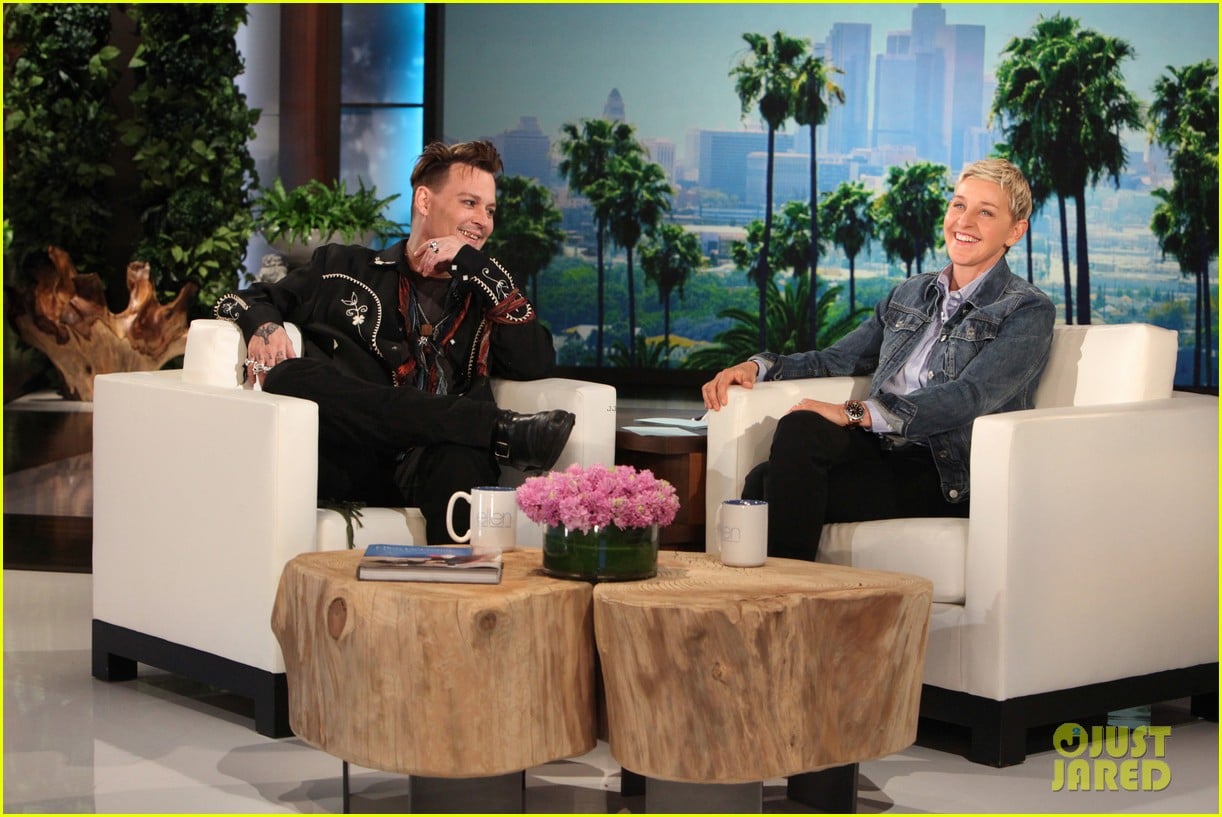 johnny depp has funny reaction to justin bieber comparison 01
