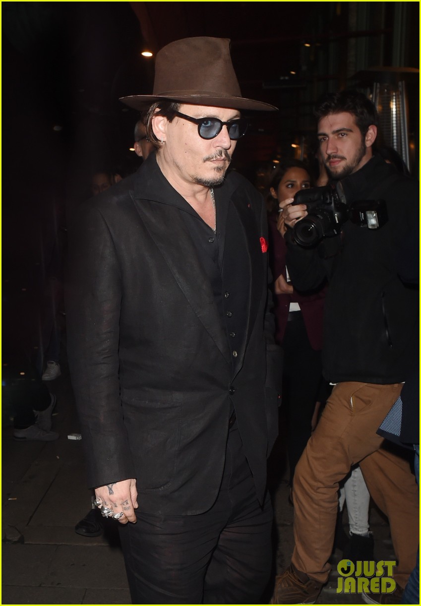Photo johnny depp sexy fish dinner london 13 Photo 3653544 Just