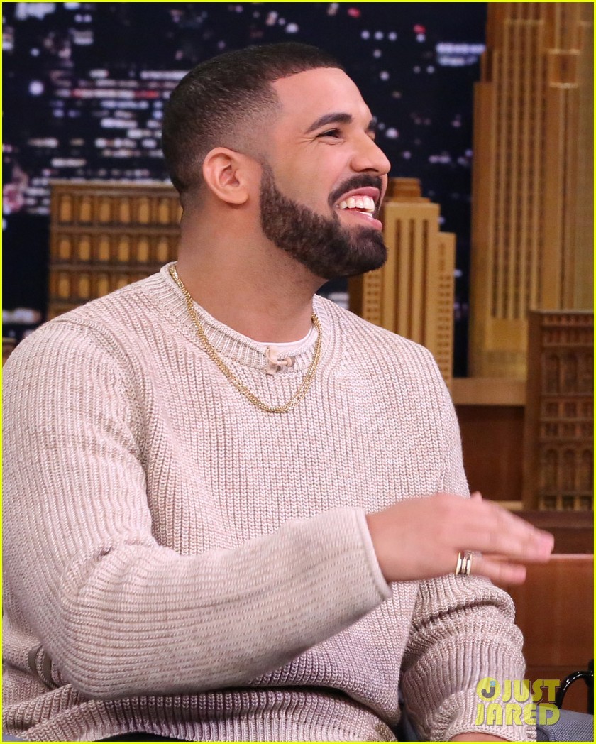 Drake Plays a Game of 'Faceketball' with Jimmy Fallon! (Video) Photo