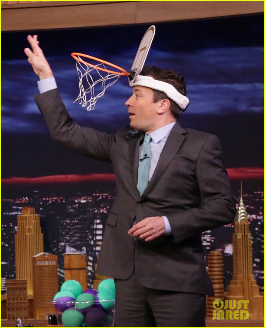 Drake Plays a Game of 'Faceketball' with Jimmy Fallon! (Video) Photo